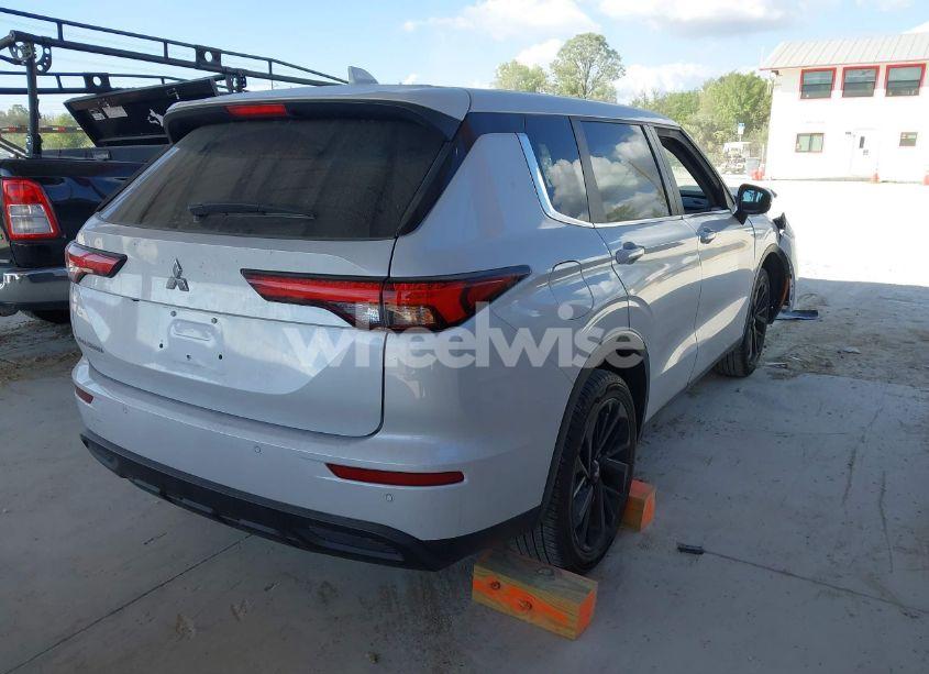 Photo 4 of 2022 Mitsubishi Outlander ES 2.5 2WD (VIN JA4J3TA8XNZ041606)