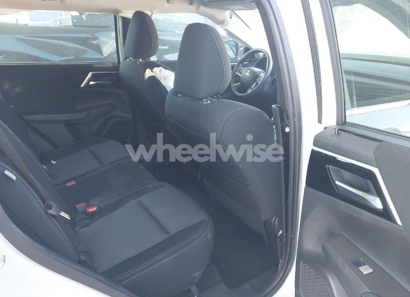 Photo 8 of 2022 Mitsubishi Outlander ES 2.5 2WD (VIN JA4J3TA8XNZ041606)