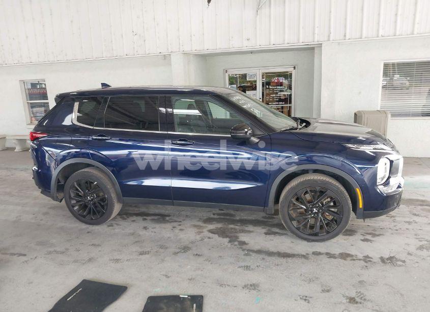 Photo 13 of 2022 Mitsubishi Outlander BLACK EDITION 2WD/SE 2.5 2WD/SE LAUNCH EDITION 2WD (VIN JA4J3UA80NZ065533)