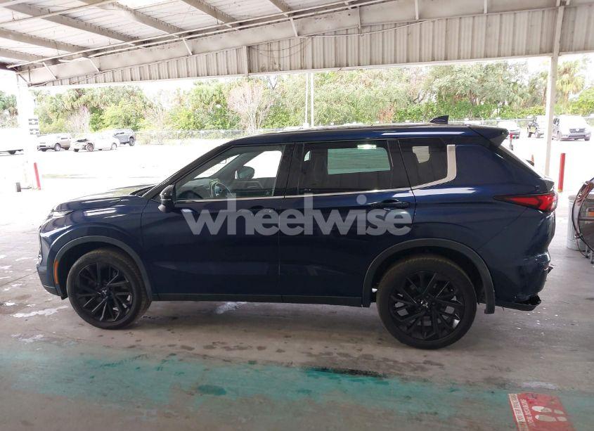 Photo 14 of 2022 Mitsubishi Outlander BLACK EDITION 2WD/SE 2.5 2WD/SE LAUNCH EDITION 2WD (VIN JA4J3UA80NZ065533)