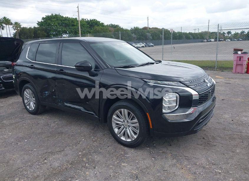 2024 Mitsubishi Outlander ES 2.5 2WD (VIN JA4J3UA80RZ067000) main photo