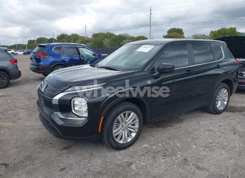 Photo 2 of 2024 Mitsubishi Outlander ES 2.5 2WD (VIN JA4J3UA80RZ067000)