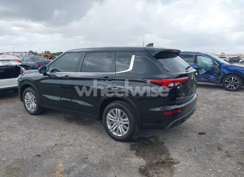 Photo 3 of 2024 Mitsubishi Outlander ES 2.5 2WD (VIN JA4J3UA80RZ067000)
