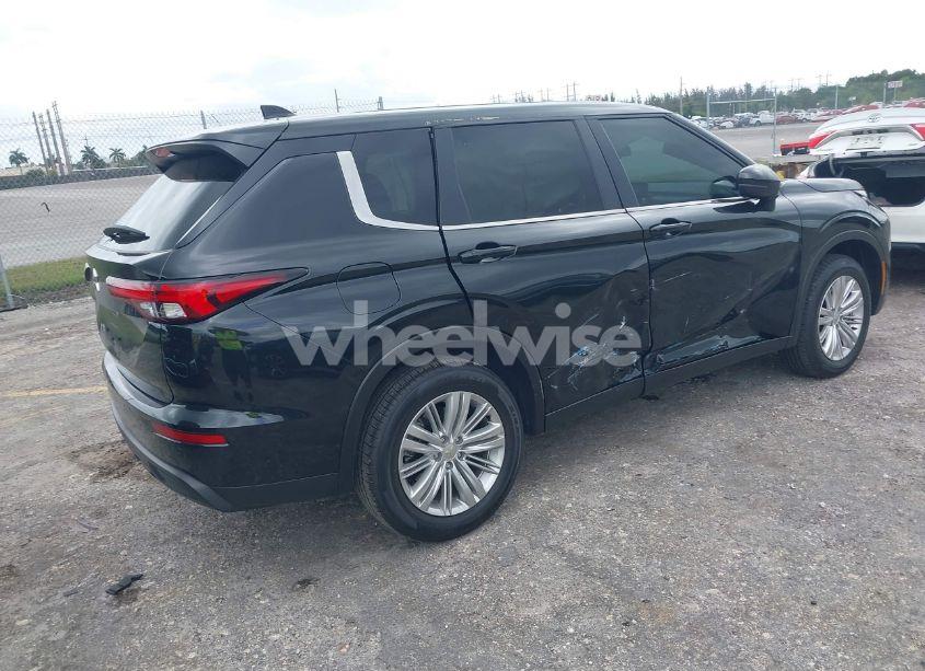 Photo 4 of 2024 Mitsubishi Outlander ES 2.5 2WD (VIN JA4J3UA80RZ067000)