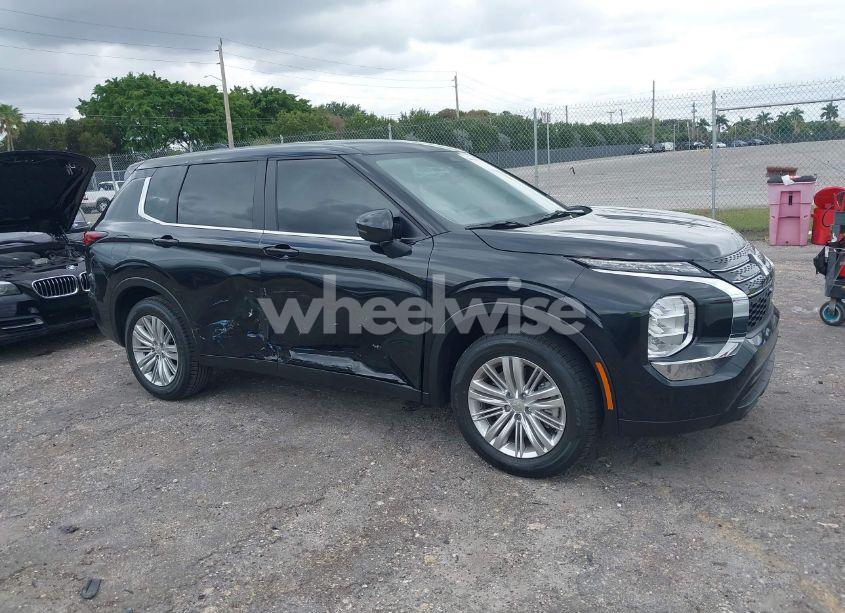 Photo 6 of 2024 Mitsubishi Outlander ES 2.5 2WD (VIN JA4J3UA80RZ067000)