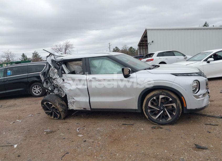 Photo 13 of 2022 Mitsubishi Outlander BLACK EDITION 2WD/SE 2.5 2WD/SE LAUNCH EDITION 2WD (VIN JA4J3UA81NZ027230)