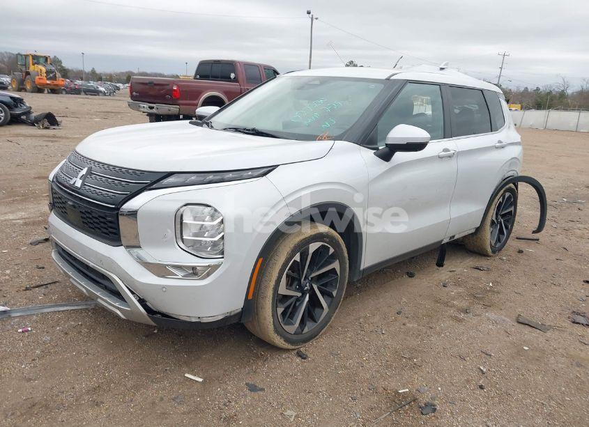 Photo 2 of 2022 Mitsubishi Outlander BLACK EDITION 2WD/SE 2.5 2WD/SE LAUNCH EDITION 2WD (VIN JA4J3UA81NZ027230)