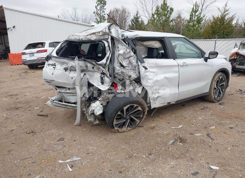 Photo 4 of 2022 Mitsubishi Outlander BLACK EDITION 2WD/SE 2.5 2WD/SE LAUNCH EDITION 2WD (VIN JA4J3UA81NZ027230)