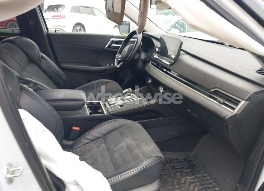 Photo 5 of 2022 Mitsubishi Outlander BLACK EDITION 2WD/SE 2.5 2WD/SE LAUNCH EDITION 2WD (VIN JA4J3UA81NZ027230)