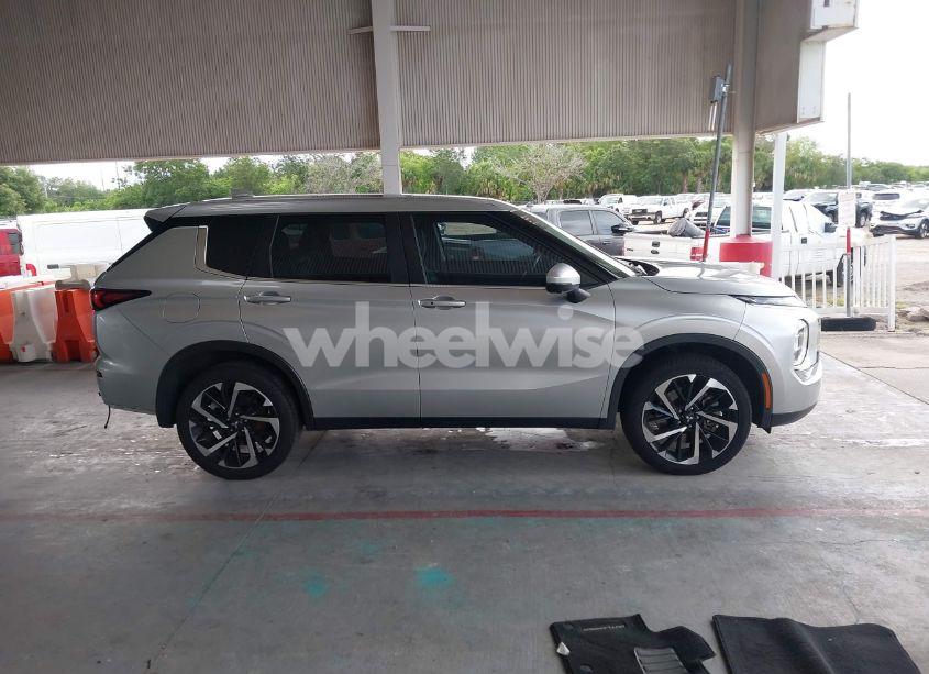 Photo 14 of 2022 Mitsubishi Outlander BLACK EDITION 2WD/SE 2.5 2WD/SE LAUNCH EDITION 2WD (VIN JA4J3UA82NZ009853)