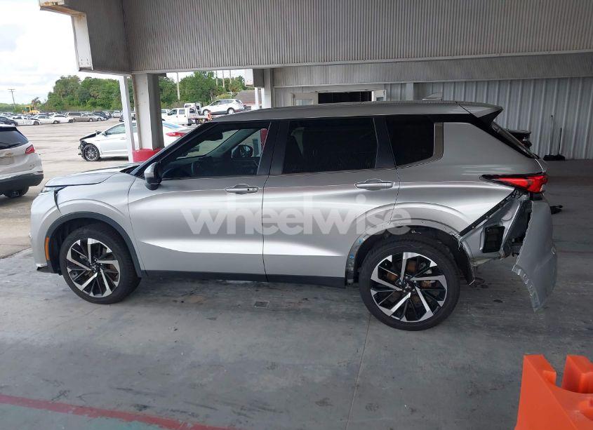 Photo 15 of 2022 Mitsubishi Outlander BLACK EDITION 2WD/SE 2.5 2WD/SE LAUNCH EDITION 2WD (VIN JA4J3UA82NZ009853)