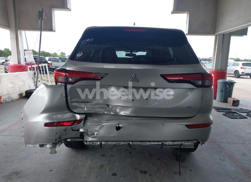 Photo 17 of 2022 Mitsubishi Outlander BLACK EDITION 2WD/SE 2.5 2WD/SE LAUNCH EDITION 2WD (VIN JA4J3UA82NZ009853)