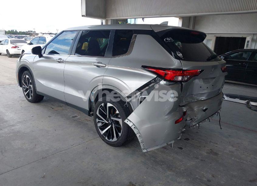 Photo 3 of 2022 Mitsubishi Outlander BLACK EDITION 2WD/SE 2.5 2WD/SE LAUNCH EDITION 2WD (VIN JA4J3UA82NZ009853)