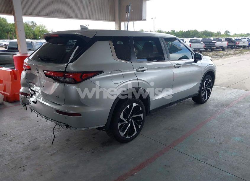 Photo 4 of 2022 Mitsubishi Outlander BLACK EDITION 2WD/SE 2.5 2WD/SE LAUNCH EDITION 2WD (VIN JA4J3UA82NZ009853)