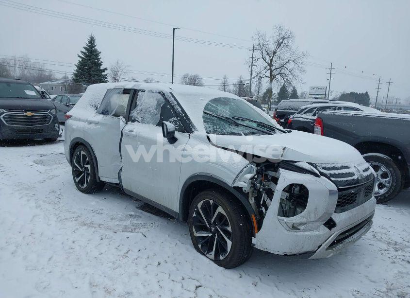 2022 Mitsubishi Outlander SE 2.5 2WD (VIN JA4J3UA84NZ010681) main photo