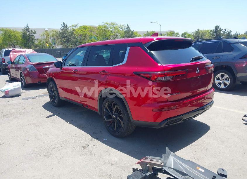 Photo 3 of 2022 Mitsubishi Outlander BLACK EDITION 2WD/SE 2.5 2WD/SE LAUNCH EDITION 2WD (VIN JA4J3UA84NZ064675)