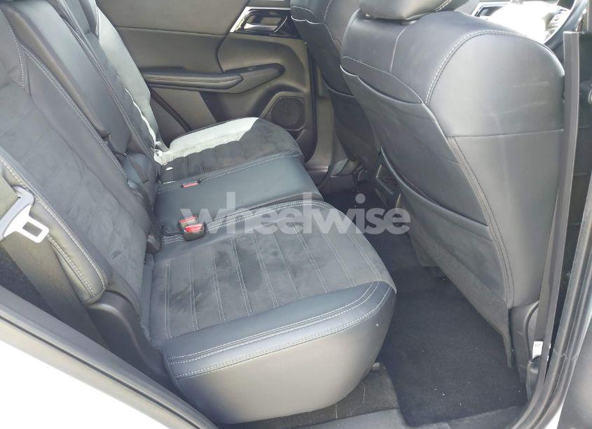 Photo 8 of 2022 Mitsubishi Outlander BLACK EDITION 2WD/SE 2.5 2WD/SE LAUNCH EDITION 2WD (VIN JA4J3UA85NZ055855)