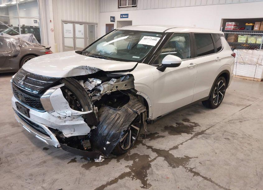 Photo 2 of 2023 Mitsubishi Outlander SE 2.5 2WD/SE BLACK EDITION 2WD/SE SPECIAL EDITION 2WD (VIN JA4J3UA86PZ026755)