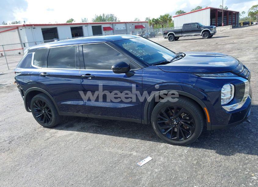 Photo 14 of 2022 Mitsubishi Outlander BLACK EDITION 2WD/SE 2.5 2WD/SE LAUNCH EDITION 2WD (VIN JA4J3UA87NZ089912)