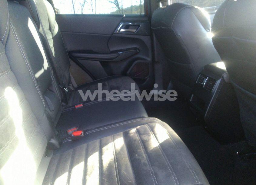 Photo 8 of 2023 Mitsubishi Outlander SE 2.5 2WD/SE BLACK EDITION 2WD/SE SPECIAL EDITION 2WD (VIN JA4J3UA87PZ045430)