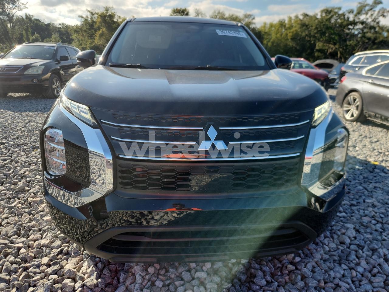 Photo 5 of 2024 MITSUBISHI OUTLANDER ES (VIN JA4J3UA87RZ069813)