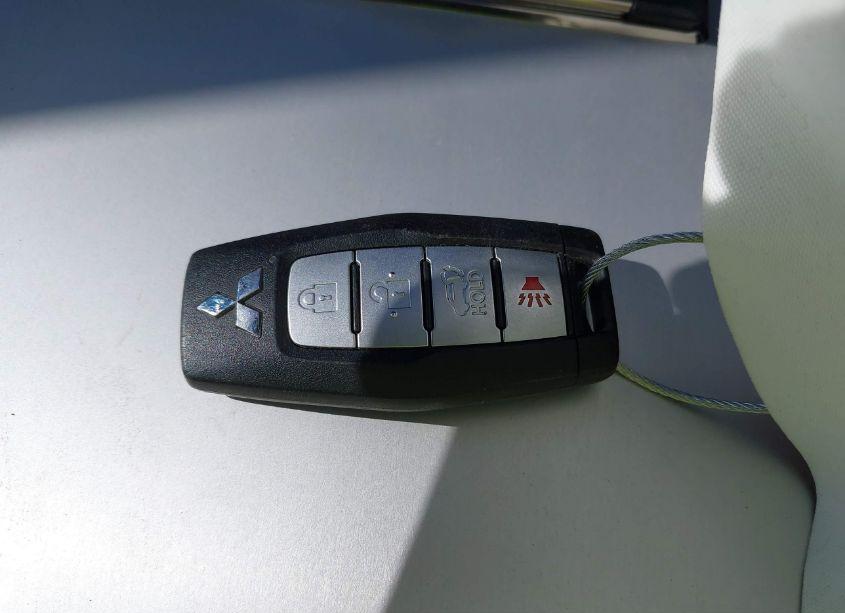 Photo 11 of 2022 Mitsubishi Outlander SE 2.5 2WD (VIN JA4J3UA88NZ037401)