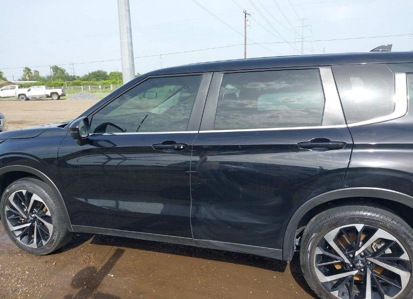 Photo 14 of 2022 Mitsubishi Outlander BLACK EDITION 2WD/SE 2.5 2WD/SE LAUNCH EDITION 2WD (VIN JA4J3UA88NZ089210)