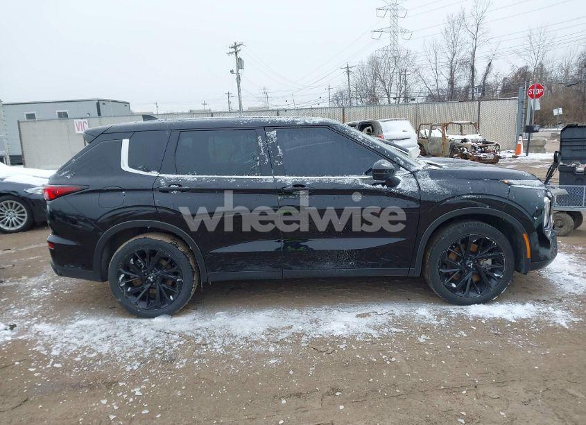 Photo 14 of 2022 Mitsubishi Outlander BLACK EDITION 2WD/SE 2.5 2WD/SE LAUNCH EDITION 2WD (VIN JA4J3UA88NZ089515)