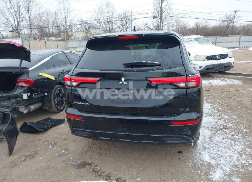 Photo 17 of 2022 Mitsubishi Outlander BLACK EDITION 2WD/SE 2.5 2WD/SE LAUNCH EDITION 2WD (VIN JA4J3UA88NZ089515)