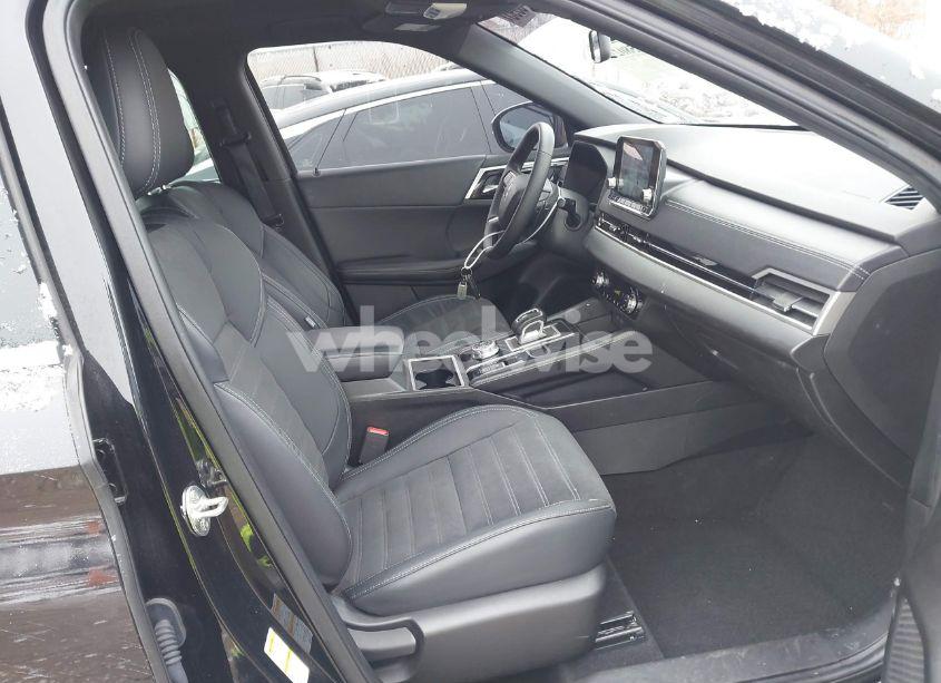 Photo 5 of 2022 Mitsubishi Outlander BLACK EDITION 2WD/SE 2.5 2WD/SE LAUNCH EDITION 2WD (VIN JA4J3UA88NZ089515)