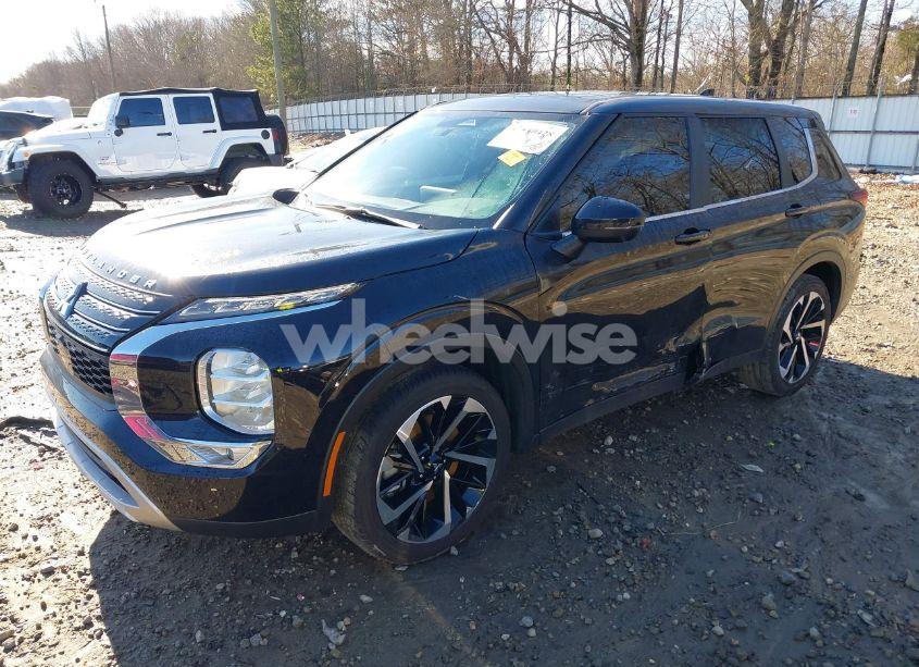 Photo 2 of 2023 Mitsubishi Outlander SE 2.5 2WD/SE BLACK EDITION 2WD/SE SPECIAL EDITION 2WD (VIN JA4J3UA88PZ048353)