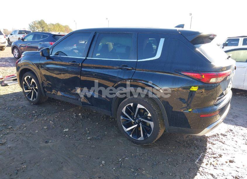 Photo 3 of 2023 Mitsubishi Outlander SE 2.5 2WD/SE BLACK EDITION 2WD/SE SPECIAL EDITION 2WD (VIN JA4J3UA88PZ048353)