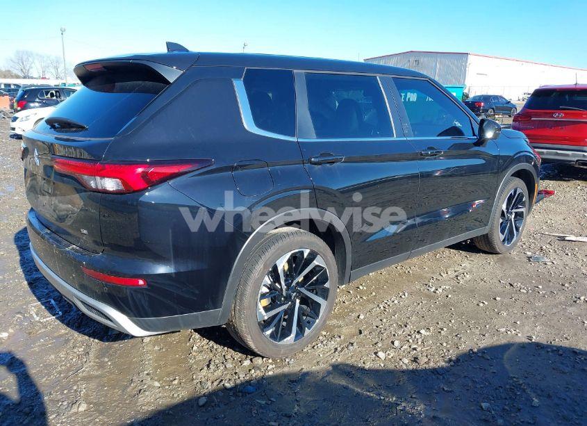 Photo 4 of 2023 Mitsubishi Outlander SE 2.5 2WD/SE BLACK EDITION 2WD/SE SPECIAL EDITION 2WD (VIN JA4J3UA88PZ048353)