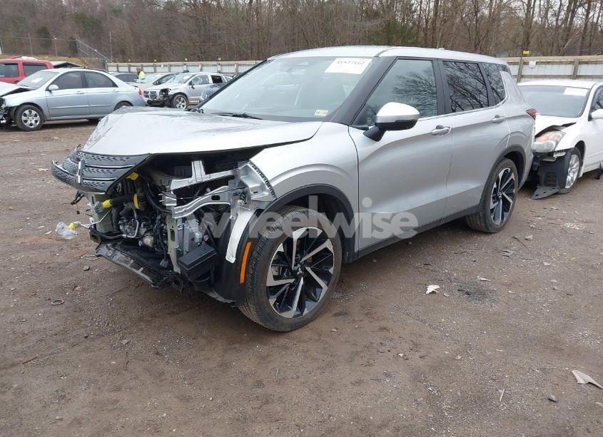 Photo 2 of 2022 Mitsubishi Outlander BLACK EDITION 2WD/SE 2.5 2WD/SE LAUNCH EDITION 2WD (VIN JA4J3UA89NZ024351)