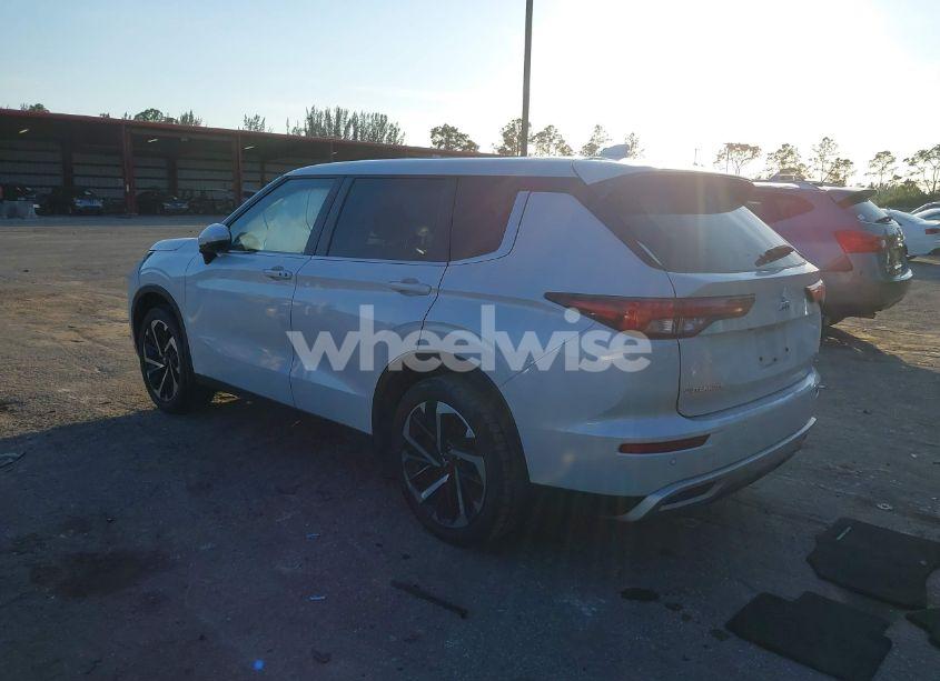 Photo 3 of 2023 Mitsubishi Outlander SE 2.5 2WD/SE BLACK EDITION 2WD/SE SPECIAL EDITION 2WD (VIN JA4J3UA89PZ014051)