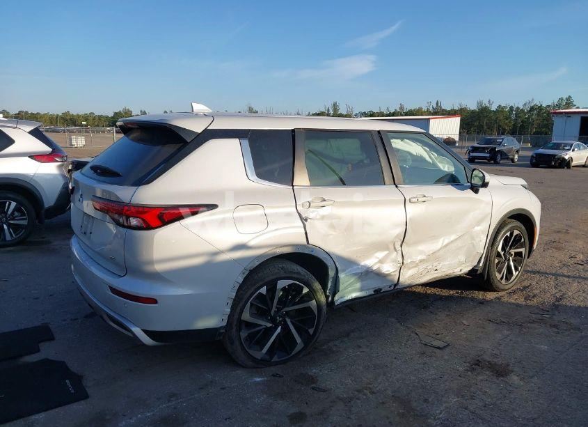 Photo 4 of 2023 Mitsubishi Outlander SE 2.5 2WD/SE BLACK EDITION 2WD/SE SPECIAL EDITION 2WD (VIN JA4J3UA89PZ014051)