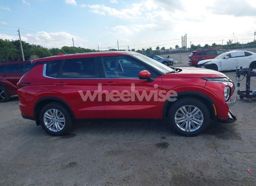 Photo 13 of 2024 Mitsubishi Outlander ES 2.5 2WD (VIN JA4J3UA89RZ072115)