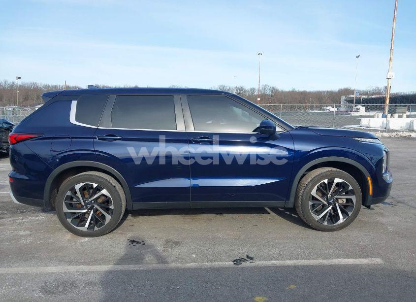 Photo 13 of 2022 Mitsubishi Outlander BLACK EDITION 2WD/SE 2.5 2WD/SE LAUNCH EDITION 2WD (VIN JA4J3UA8XNZ017991)