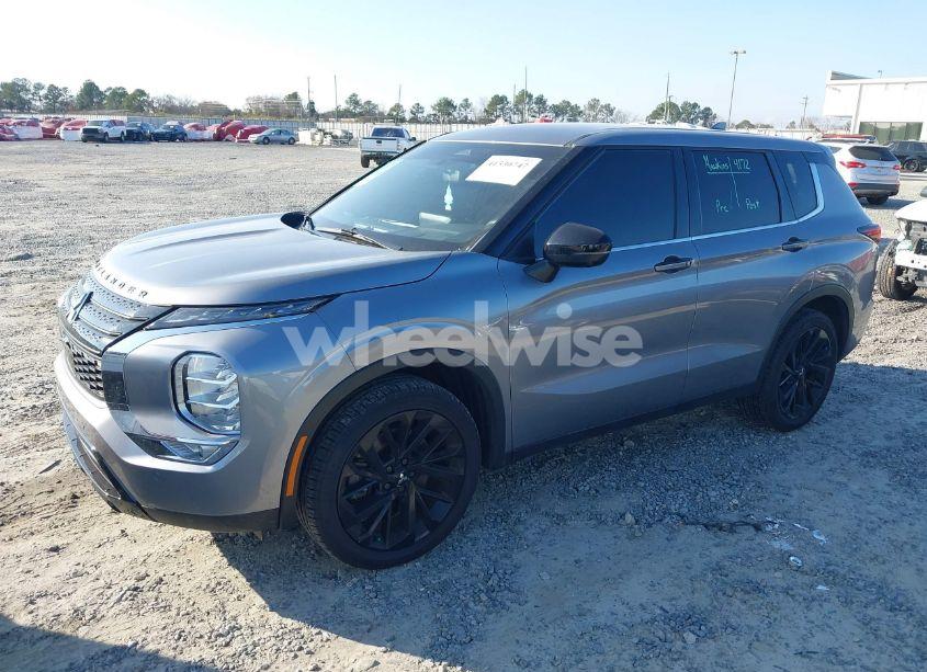 Photo 2 of 2023 Mitsubishi Outlander SE 2.5 2WD/SE BLACK EDITION 2WD/SE SPECIAL EDITION 2WD (VIN JA4J3UA8XPZ016861)