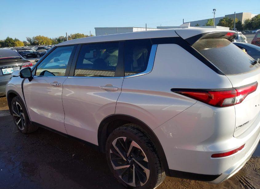 Photo 15 of 2024 Mitsubishi Outlander SE 2.5 2WD (VIN JA4J3VA80RZ011306)