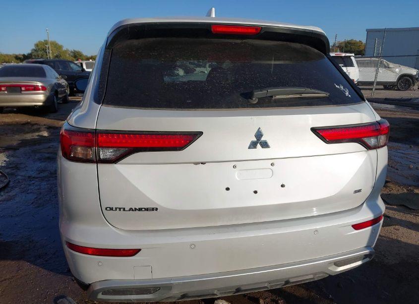 Photo 17 of 2024 Mitsubishi Outlander SE 2.5 2WD (VIN JA4J3VA80RZ011306)