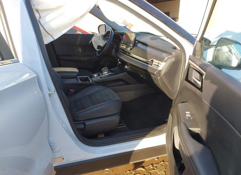 Photo 5 of 2024 Mitsubishi Outlander SE 2.5 2WD (VIN JA4J3VA80RZ011306)