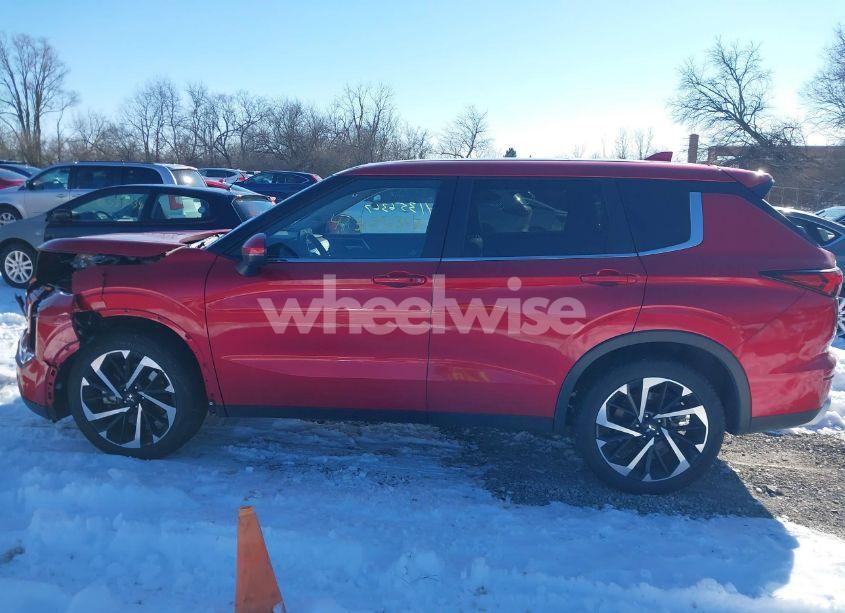 Photo 15 of 2024 Mitsubishi Outlander SE 2.5 2WD/SE BLACK EDITION S-AWC/SE BLACK EDITION W/PANO ROOF S-AWC (VIN JA4J3VA80RZ036433)