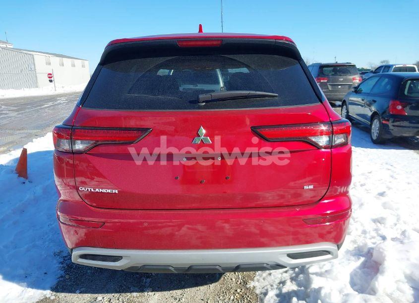 Photo 17 of 2024 Mitsubishi Outlander SE 2.5 2WD/SE BLACK EDITION S-AWC/SE BLACK EDITION W/PANO ROOF S-AWC (VIN JA4J3VA80RZ036433)