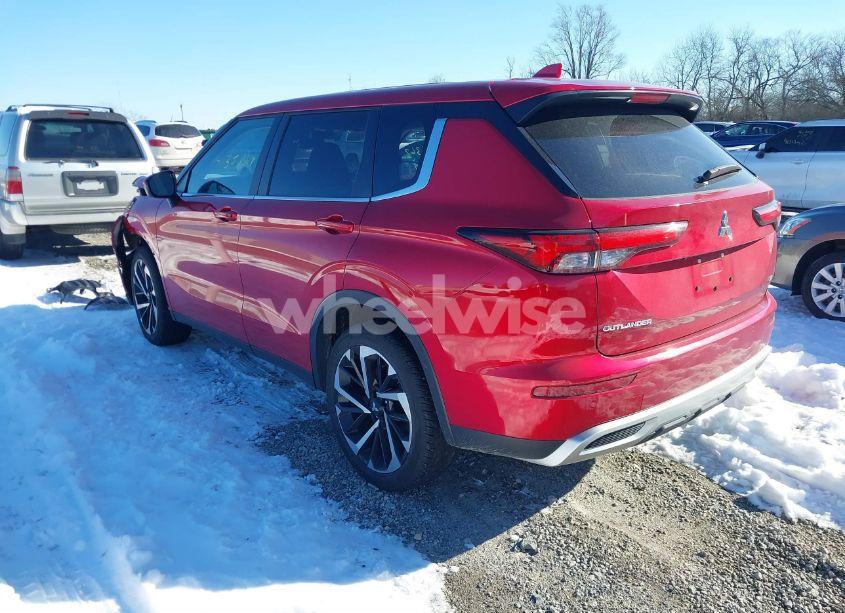 Photo 3 of 2024 Mitsubishi Outlander SE 2.5 2WD/SE BLACK EDITION S-AWC/SE BLACK EDITION W/PANO ROOF S-AWC (VIN JA4J3VA80RZ036433)