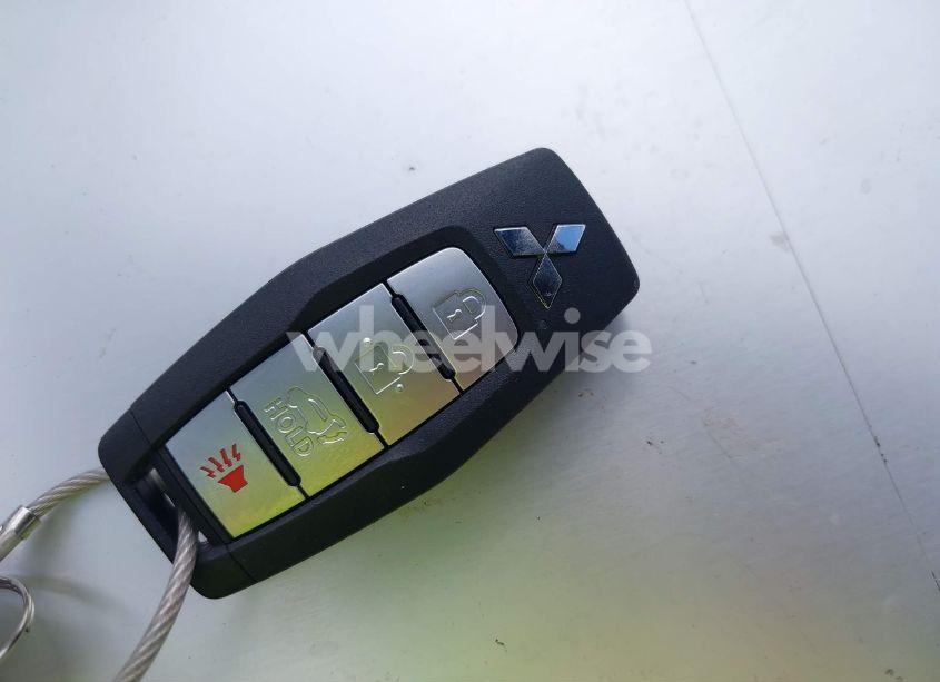 Photo 11 of 2024 Mitsubishi Outlander SE/SE BLACK EDITION/SE BLACK EDITION W/PANO ROOF S-AWC (VIN JA4J3VA80RZ065026)