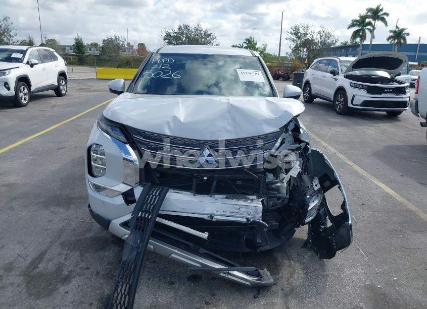 Photo 12 of 2024 Mitsubishi Outlander SE/SE BLACK EDITION/SE BLACK EDITION W/PANO ROOF S-AWC (VIN JA4J3VA80RZ065026)