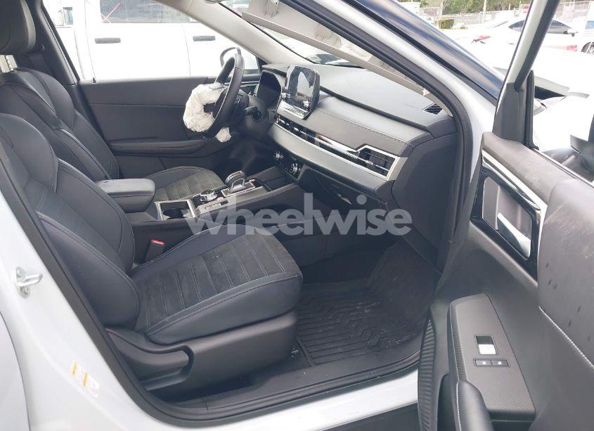 Photo 5 of 2024 Mitsubishi Outlander SE/SE BLACK EDITION/SE BLACK EDITION W/PANO ROOF S-AWC (VIN JA4J3VA80RZ065026)