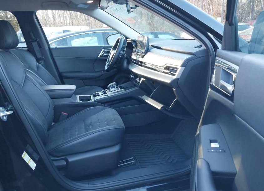 Photo 5 of 2024 Mitsubishi Outlander SE 2.5 2WD/SE BLACK EDITION S-AWC/SE BLACK EDITION W/PANO ROOF S-AWC (VIN JA4J3VA80RZ068542)