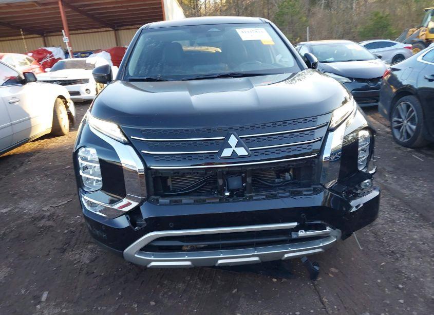 Photo 6 of 2024 Mitsubishi Outlander SE 2.5 2WD/SE BLACK EDITION S-AWC/SE BLACK EDITION W/PANO ROOF S-AWC (VIN JA4J3VA80RZ068542)